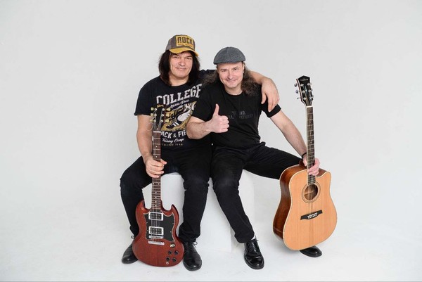 О героях былых времён, о любви, весне, победе