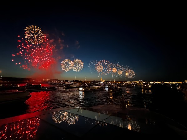 9 Мая. Салют с борта теплохода (аудиогид)