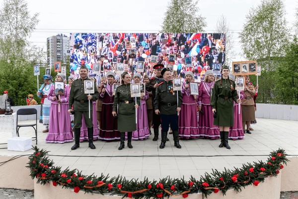 Праздничная программа «Под ярким салютом Великой Победы»