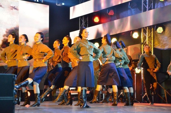 Праздник «Весна живет на клавишах Победы»