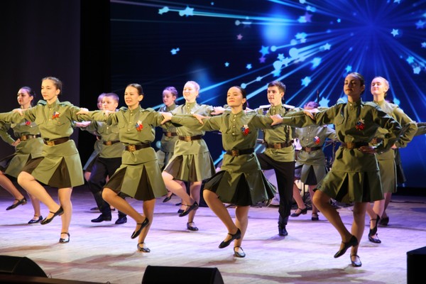 Праздничный концерт «Не смолкнет слава тех великих лет»