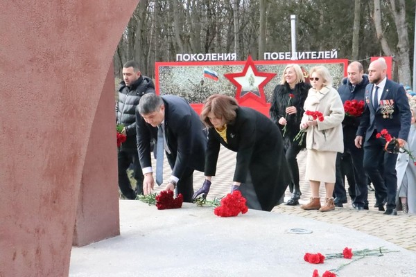 Митинг «Зови же, в память, 45-й»