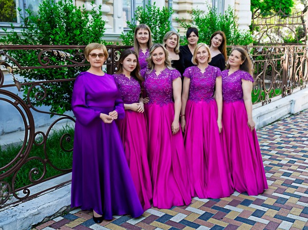 Концерт «Салютуют сирень и каштаны»