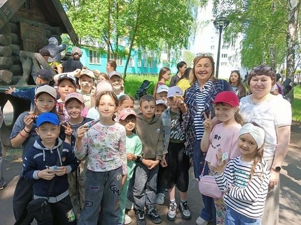 Литературно-игровая программа «Волшебство книжного лета»