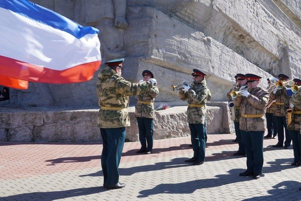 Митинг, посвященный 84‑й годовщине со дня героической обороны Аджимушкая