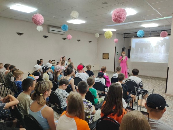 Концертно-развлекательная программа «В стране мультгероев»