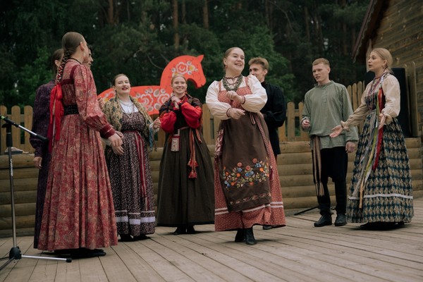 Песня в сердце просится