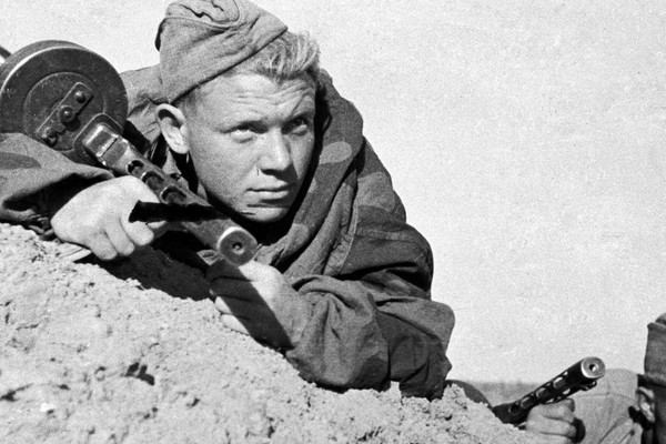 Концерт «Россию сердцем заслоним»