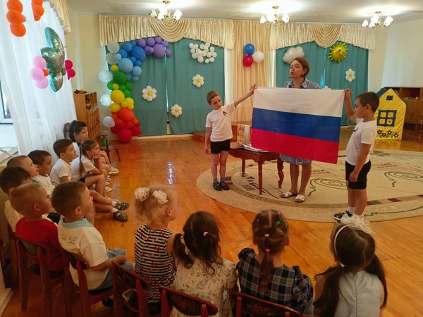 Патриотический час «Мы – дети России»
