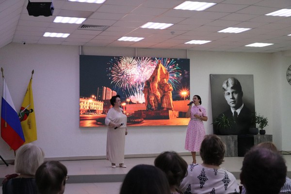 «Широка страна моя родная»