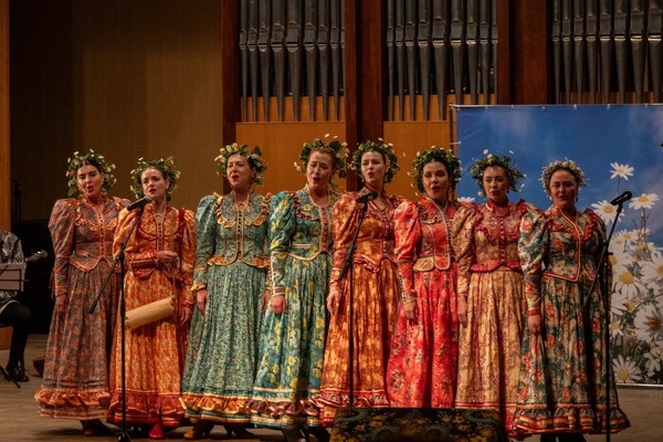 Любо. Взмахни крылами, Русь
