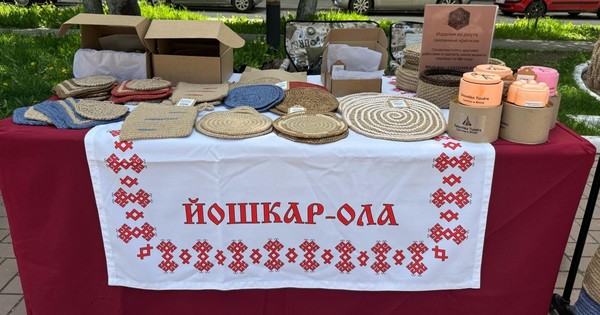 «Многонациональная Россия!» – выставка изделий декоративно-прикладного творчества
