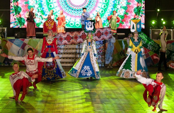 Церемония открытия фестиваля «Самотлорские ночи»