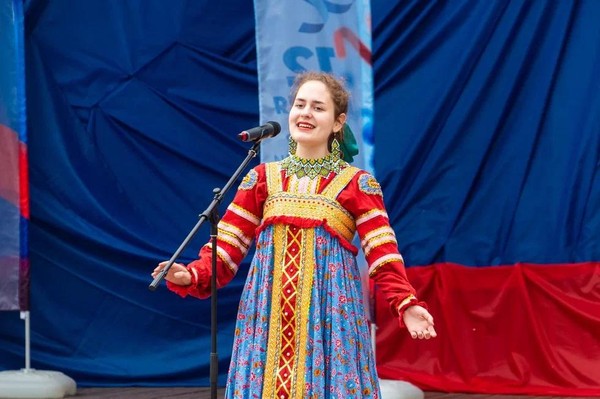 Городской фестиваль патриотической песни «Россия молодая»