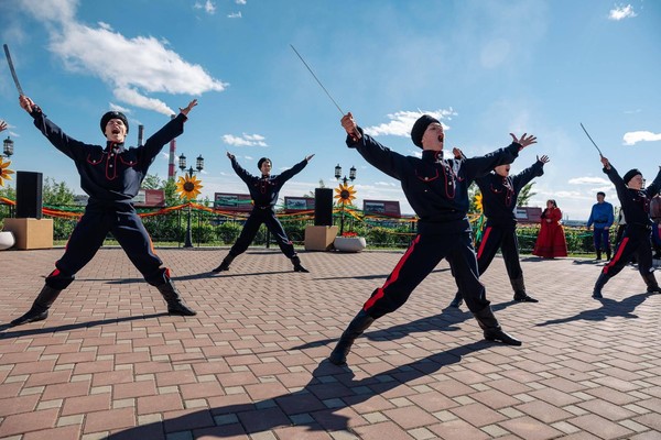 XVI Открытый фестиваль «Казачий бал», посвященный Году единства народов России