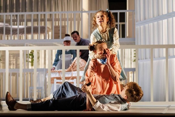 Спектакль «Сотворившая чудо»