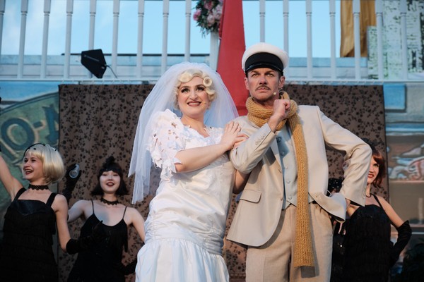 12 стульев