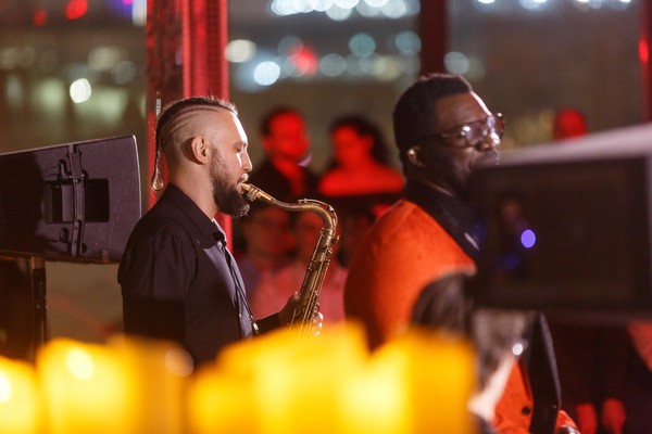 Джиа и Алгоритм бэнд. Винтажный джаз на панорамной крыше при свечах