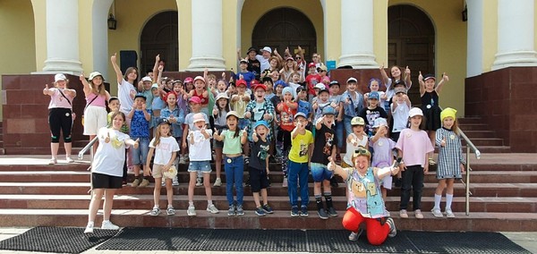 Лагерь четвертая смена «Здорово! И точка»