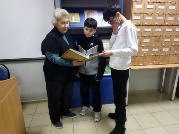 Литературная галерея «Страна чудес Александра Волкова»