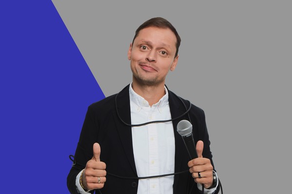 Виктор Комаров