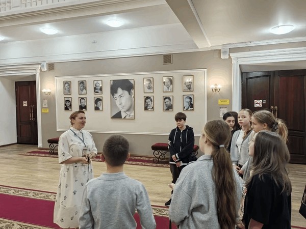 Путешествие по закулисью