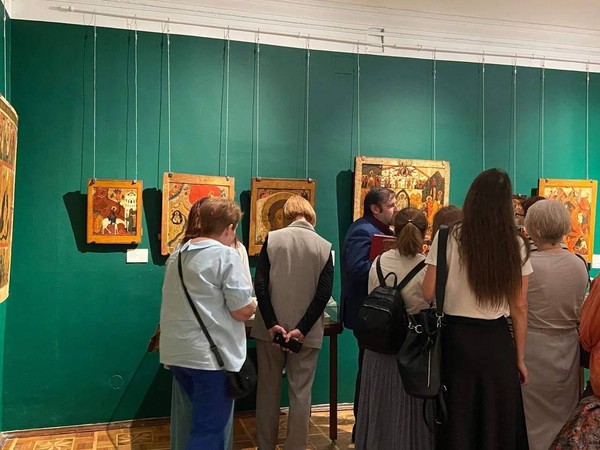Экскурсия по выставке «Православные древности Серпуховского края»