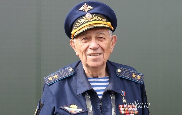 Тематическая беседа «Экипаж «Реактавра». Леонид Иванович Щербаков»