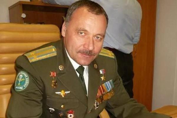 Тематическая беседа «Герой РФ В. В. Янин»