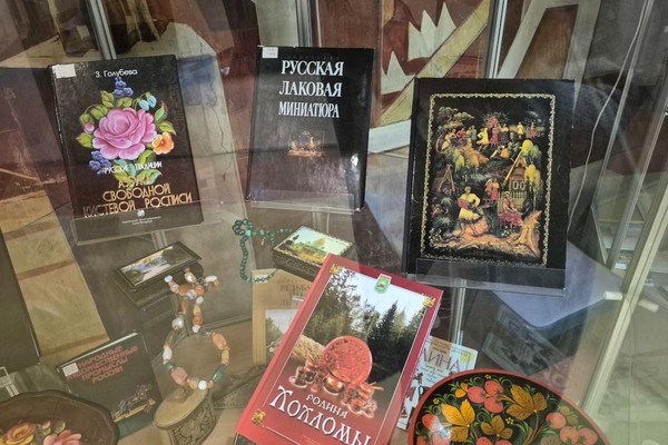 Выставка «Расписная старина»