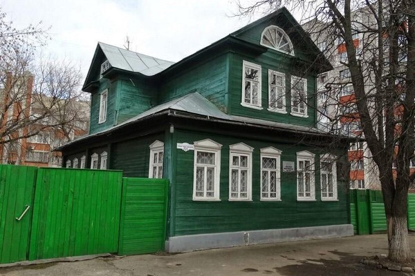 Экспозиция «Листая страницы семейного альбома»