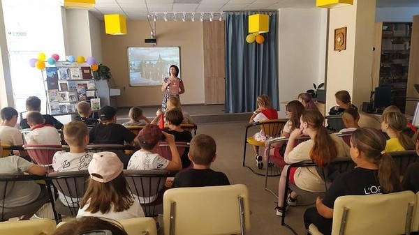 Виртуальная экскурсия «Путешествие в ПетровГрад»