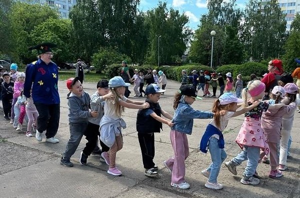 Познавательно-развлекательная программа «Маленькая страна»