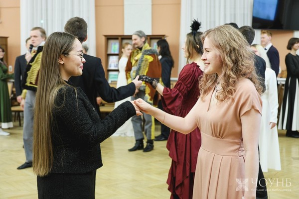 Бал перед грозой