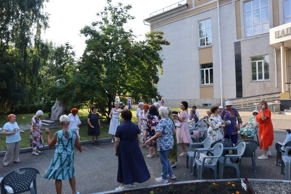 Программа «Возраст танцу не помеха»