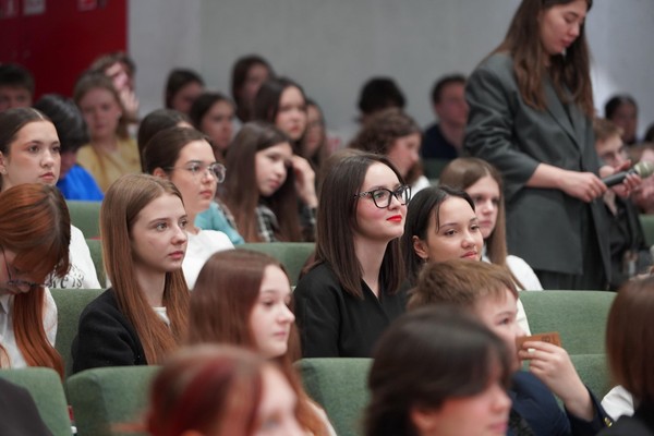 Лекторий «Харизма холодного звонка: деловые коммуникации, которые либо продают, либо раздражают»