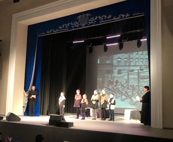 Театрализованное представление «В честь павших и живых»