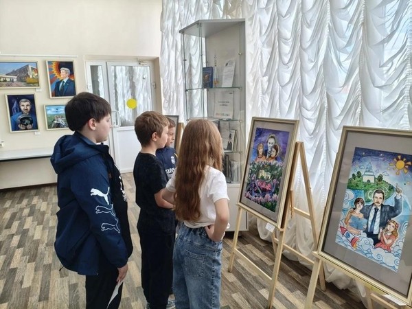 Выставка «Палитра времён»