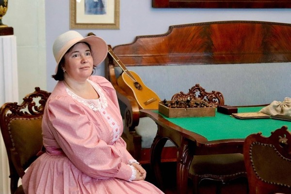 Экскурсия «Жизнь в свете и дома»