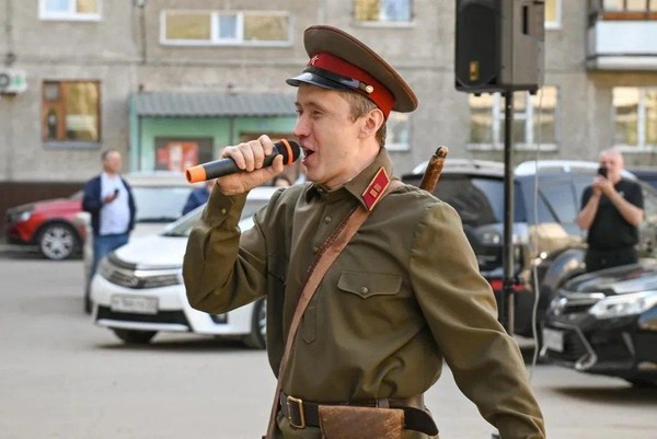 Театрализованный концерт «Пусть стучит пепел в сердце»