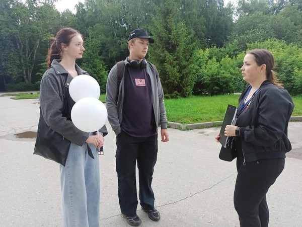 «Не погаснет никогда нашей памяти свеча»