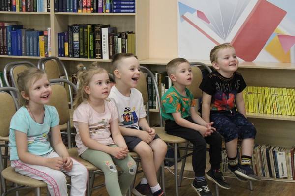 Познавательно-игровая программа «Дружат дети на планете»