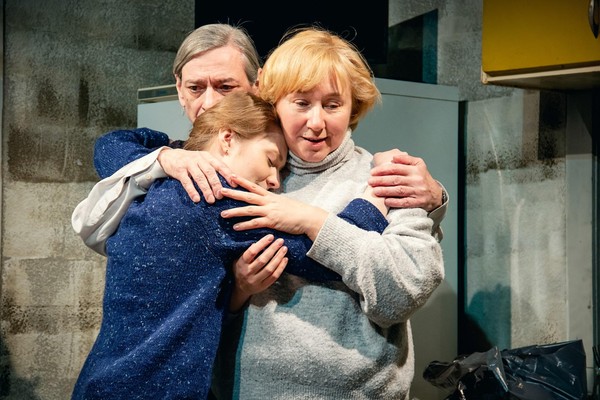 Спектакль «Арбуз / Война завтра не закончится»