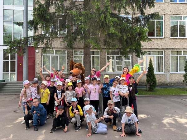 Танцевальная зарядка «Танцуй»