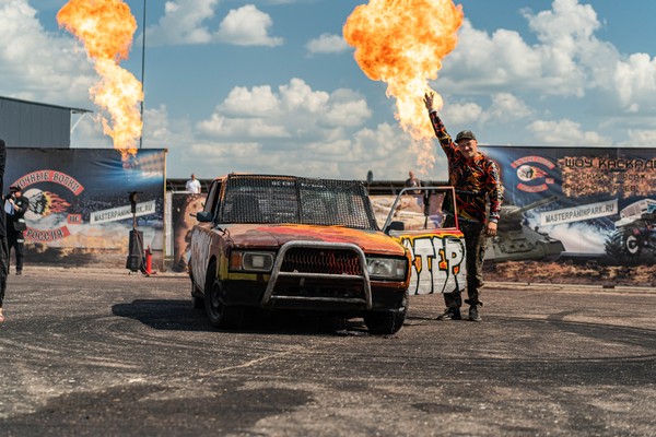 Шоу каскадёров мастера Панина «Русский форсаж»