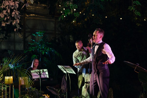 Магия свечей. Трибьют Sting в оранжерее