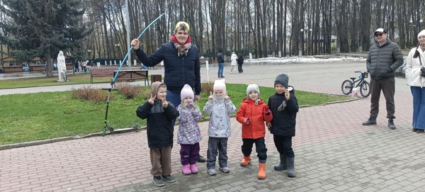 Развлекательная программа «Молодым везде дорога!»»