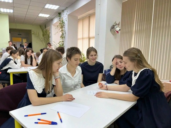 Час поэзии «В чем счастье..? В жизненном пути...»