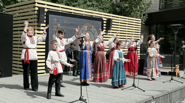 Концерт призеров фольклорных конкурсов «Поет, звенит златая Русь!»