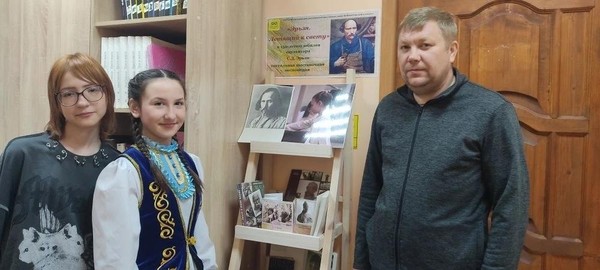 «Эрьзя. Летящий к свету»: тактильная выставочная экспозиция